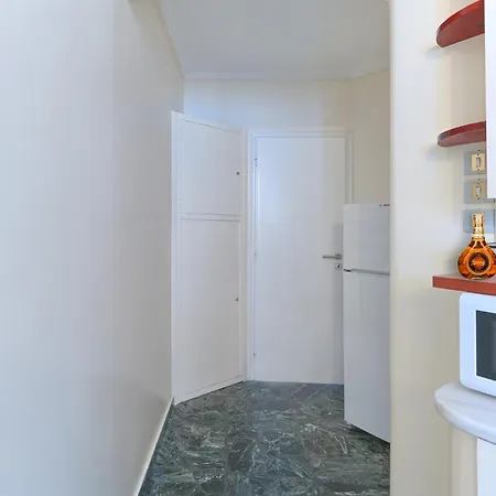 Pagrati With Park View Balcony - Opp Pangrati Grove Διαμέρισμα *