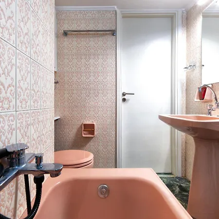 Διαμέρισμα Pagrati With Park View Balcony - Opp Pangrati Grove *